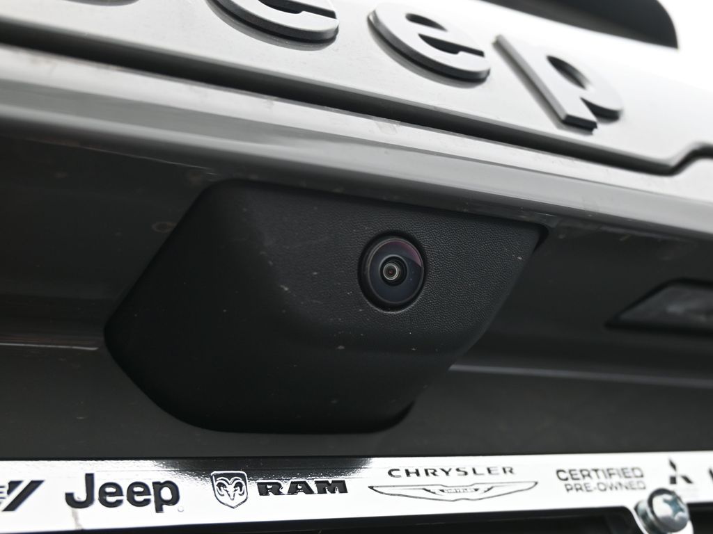 New 2026 Sting-Gray Clearcoat Jeep Laredo image 33