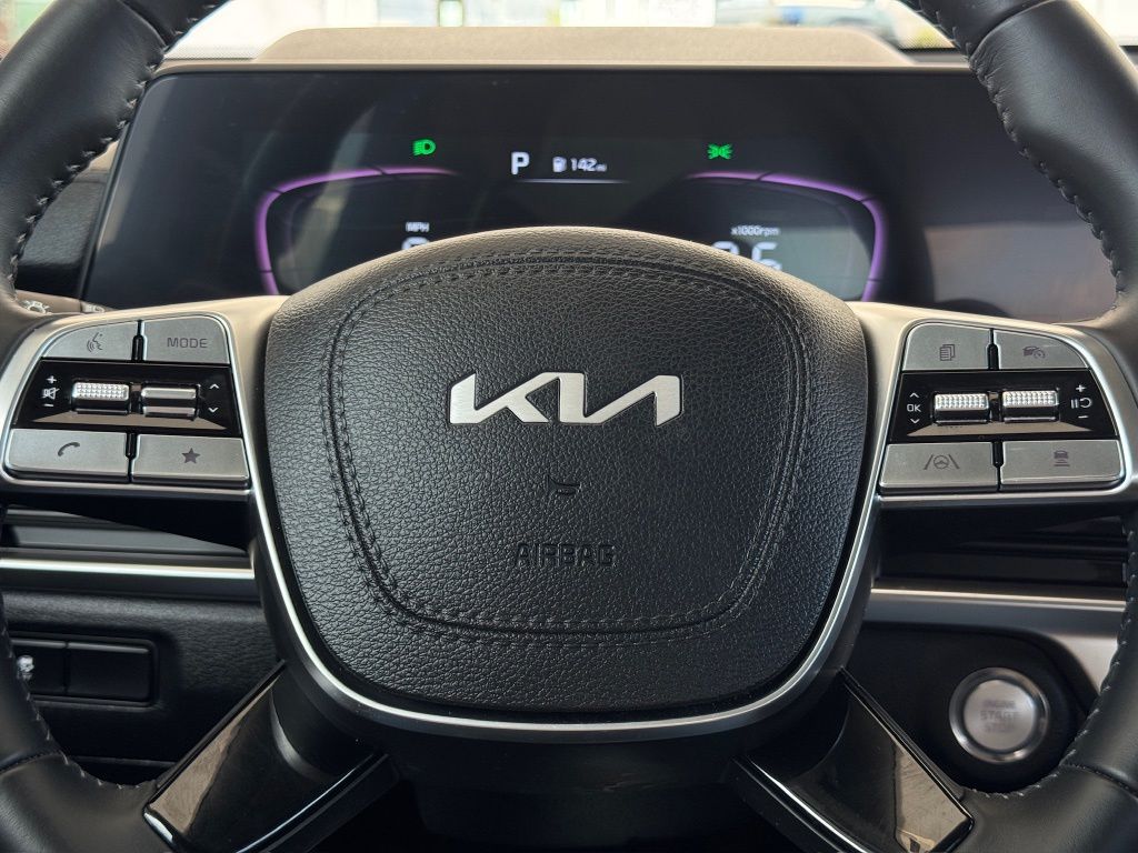 2024 Kia Telluride S Silver at Bayway Cadillac of The Woodlands
