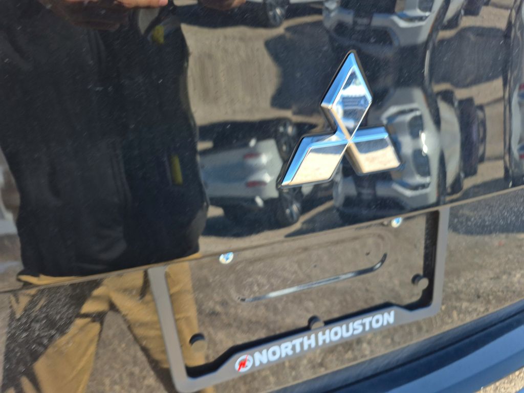 2026 Mitsubishi Outlander SE - 11