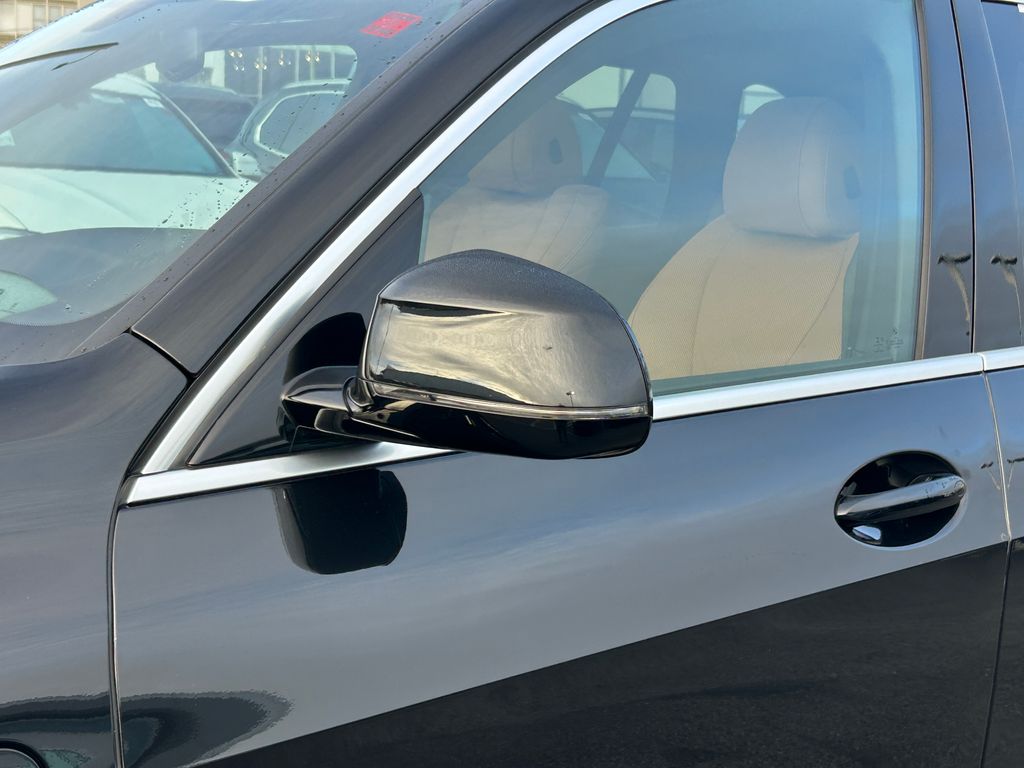 Thumbnail: 2023 BMW X5 - 10