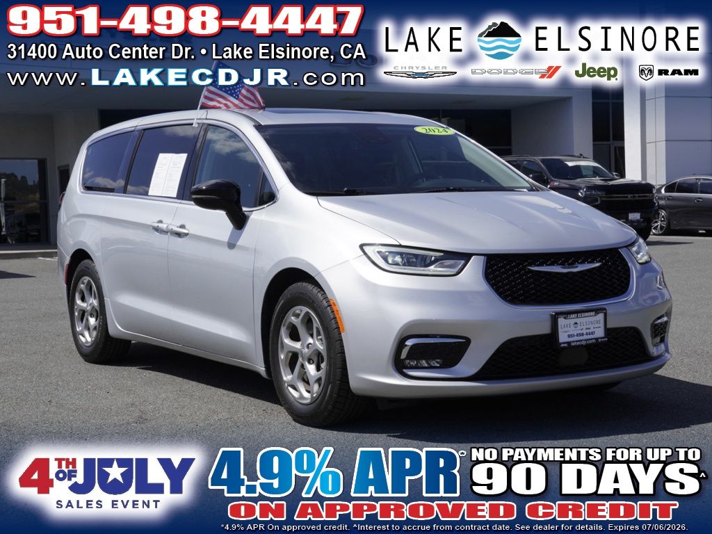 Silver Mist Clearcoat 2024 Chrysler Pacifica Minivan Front-Wheel Drive 9-Speed Automatic