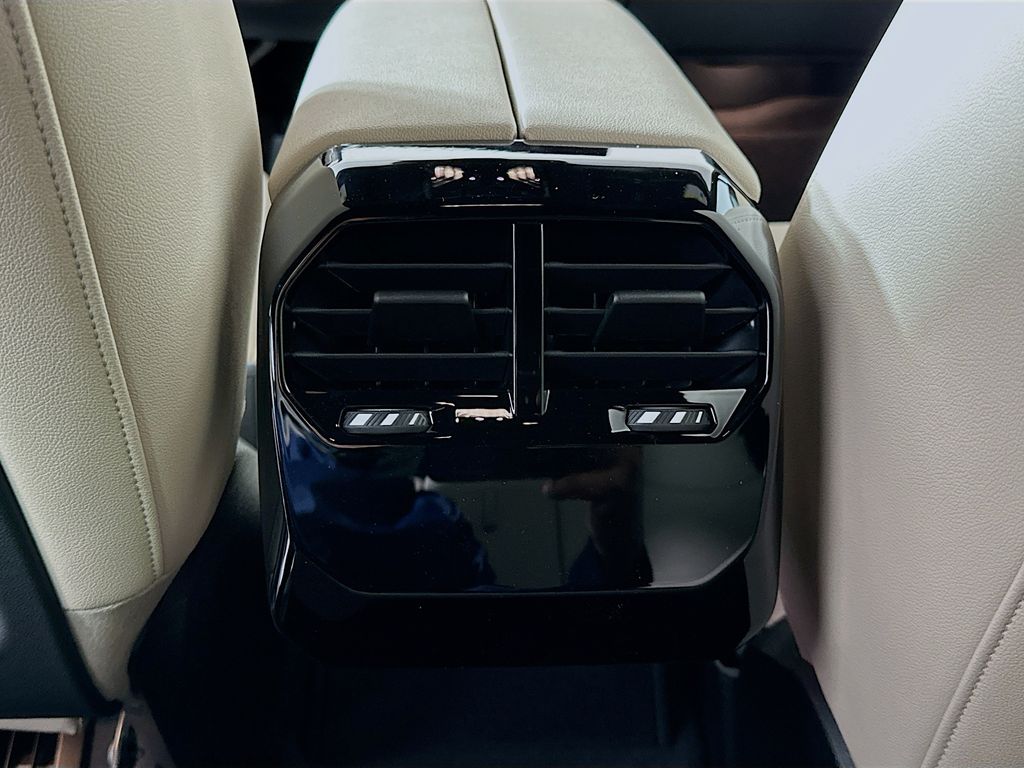 Thumbnail: 2026 BMW iX - 18