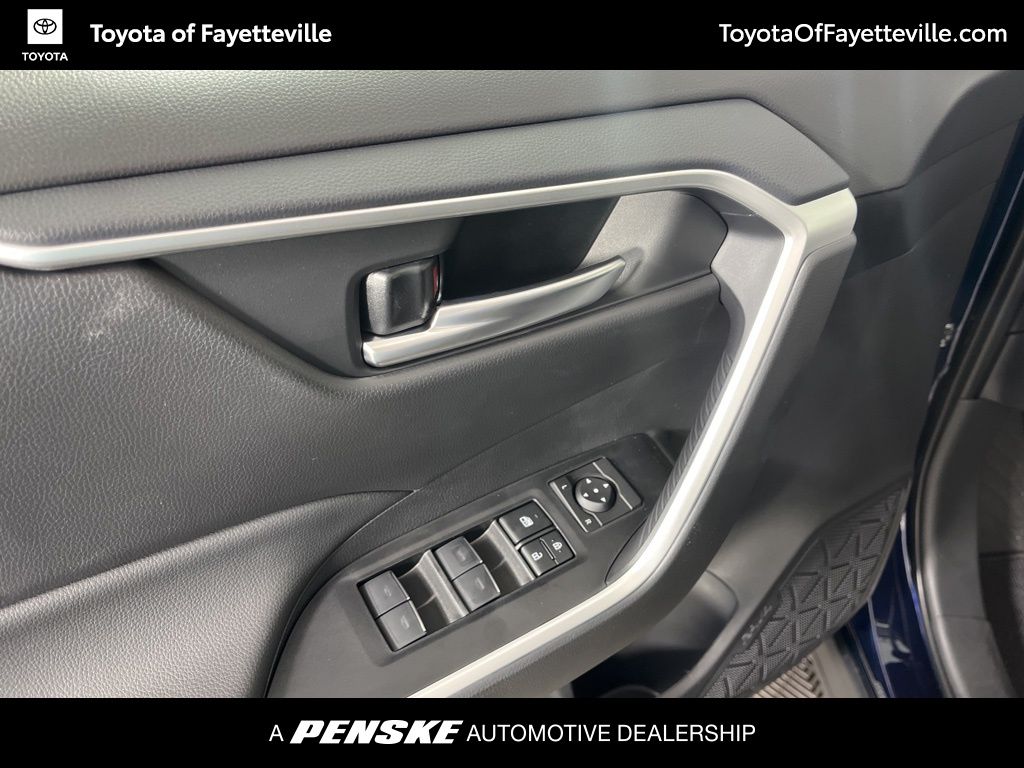 Thumbnail: 2025 Toyota RAV4 - 22