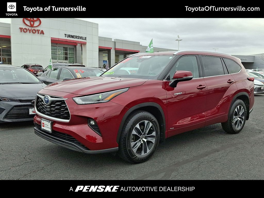 Thumbnail: 2021 Toyota Highlander - 1
