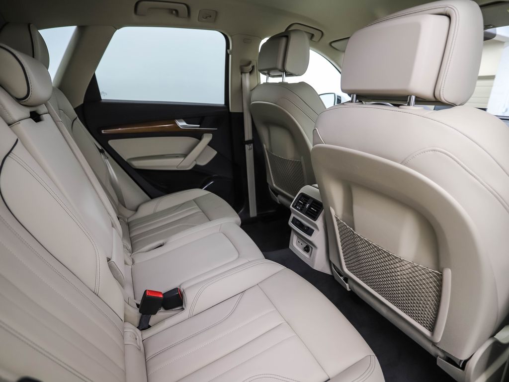 Thumbnail: 2023 Audi Q5 - 25