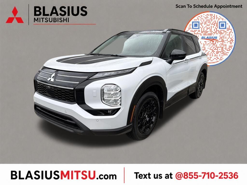 White Diamond/Black Roof 2026 Mitsubishi Outlander SUV / Crossover All-Wheel Drive Continuously Variable Transmission
