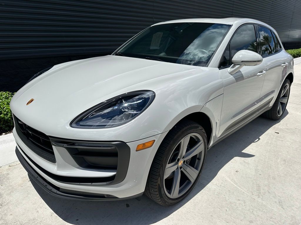 2024 Porsche Macan  6