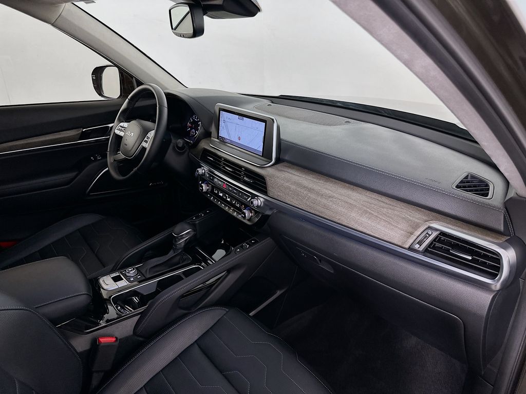 2022 Kia Telluride SX 31