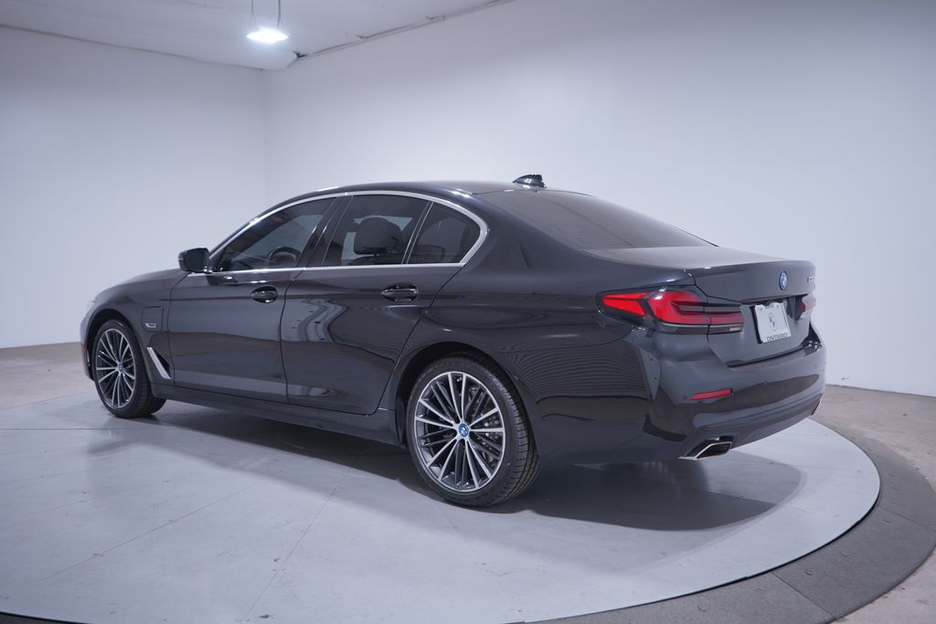 Thumbnail: 2023 BMW 5 Series - 3