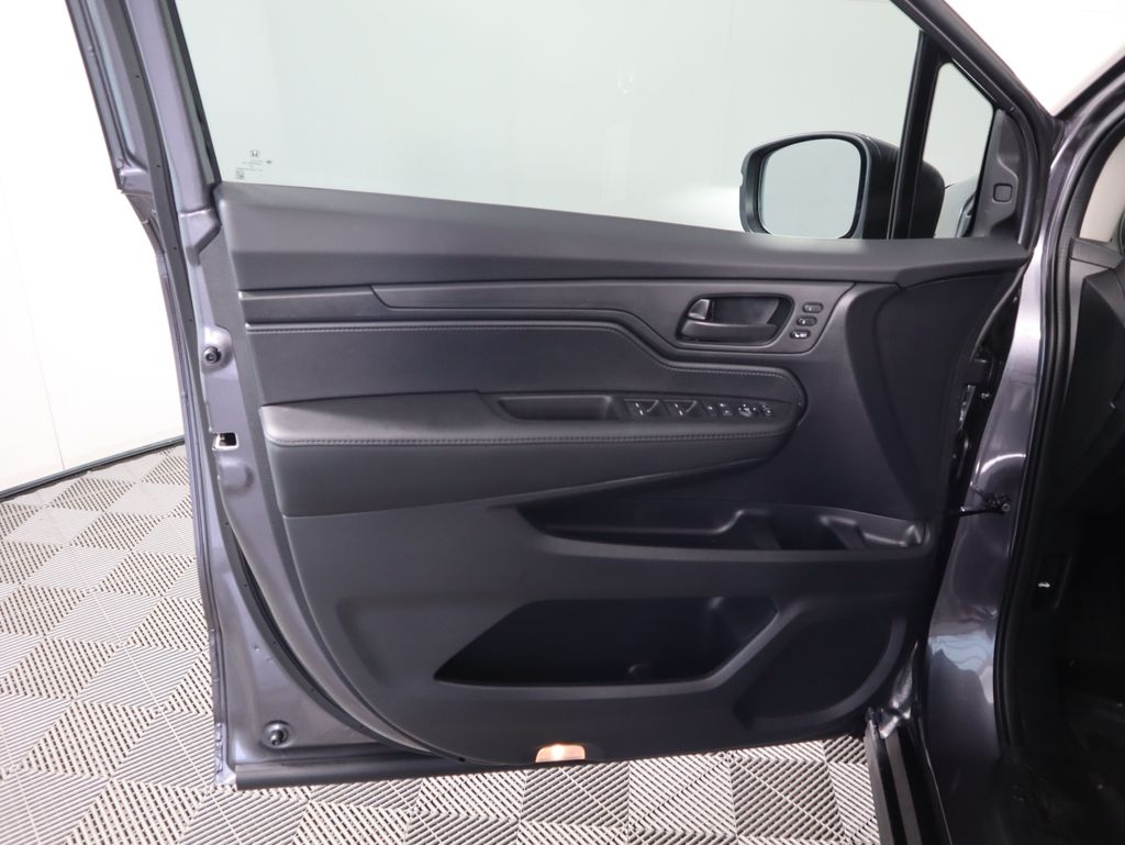 Thumbnail: 2026 Honda Odyssey - 25
