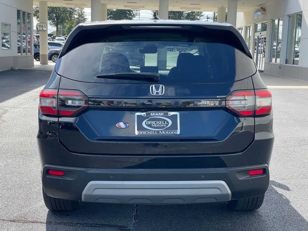 Thumbnail: 2023 Honda Pilot - 4