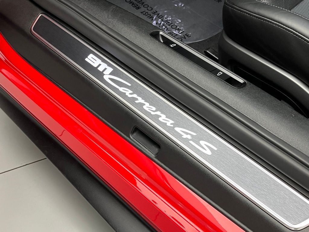 Thumbnail: 2020 Porsche 911 - 26