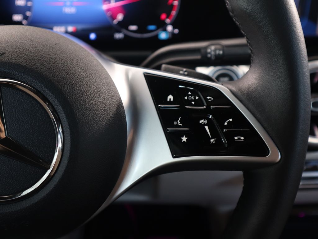 Thumbnail: 2025 Mercedes-Benz GLB - 12