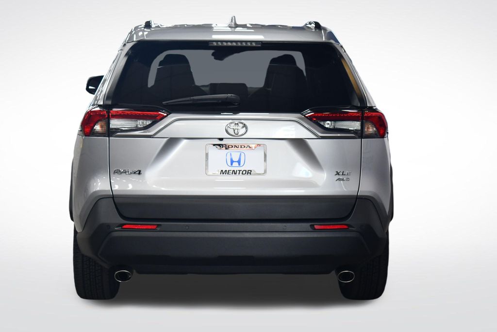 Thumbnail: 2021 Toyota RAV4 - 4