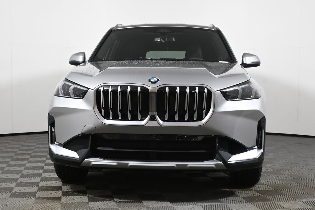 Thumbnail: 2027 BMW X1 - 10
