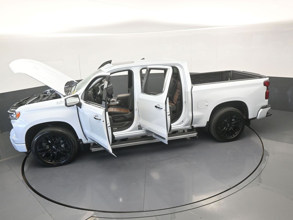 Used 2026 Summit White Chevrolet High Country image 82