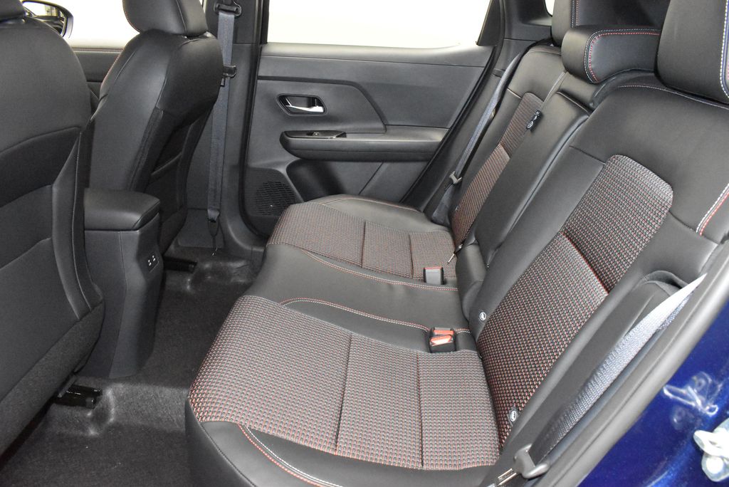 Thumbnail: 2026 Nissan Kicks - 32