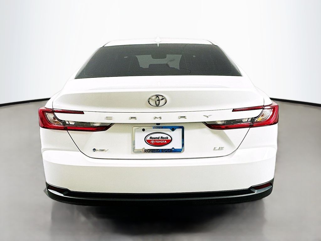 2025 Toyota Camry LE 6
