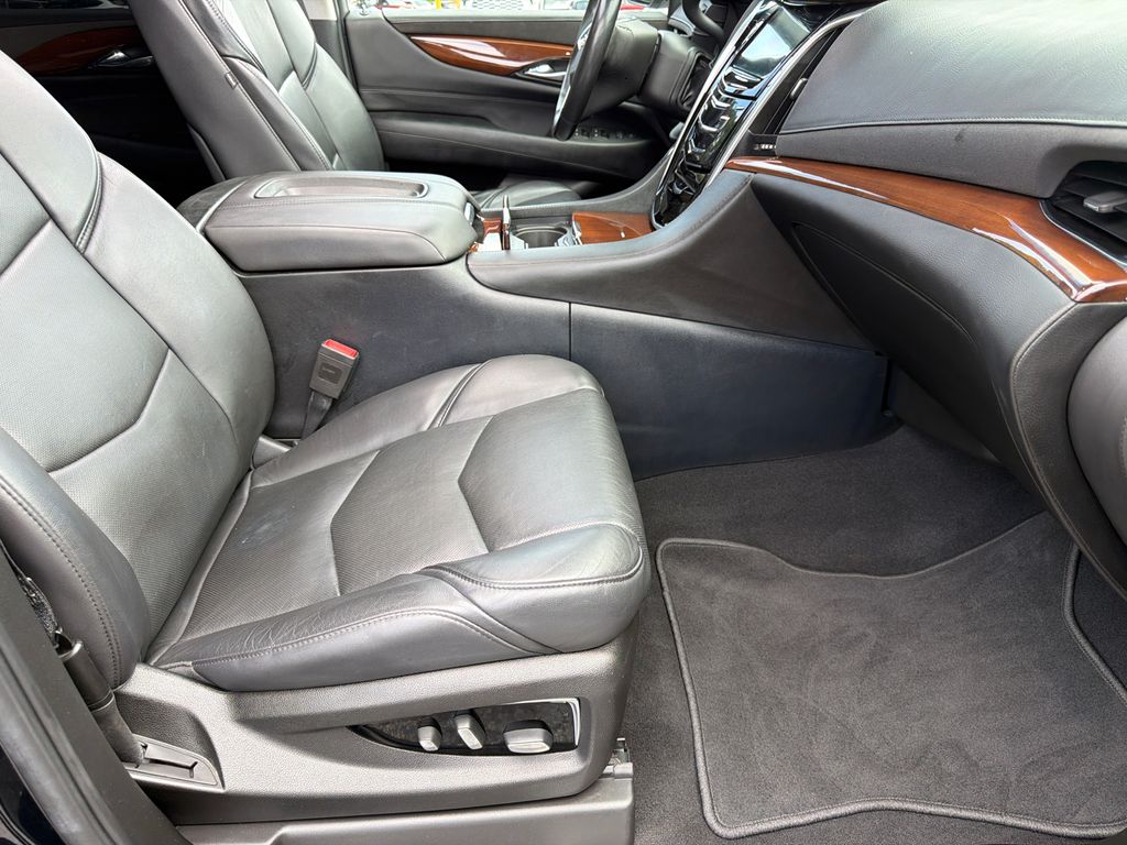 Used 2018 Cadillac Escalade SUV