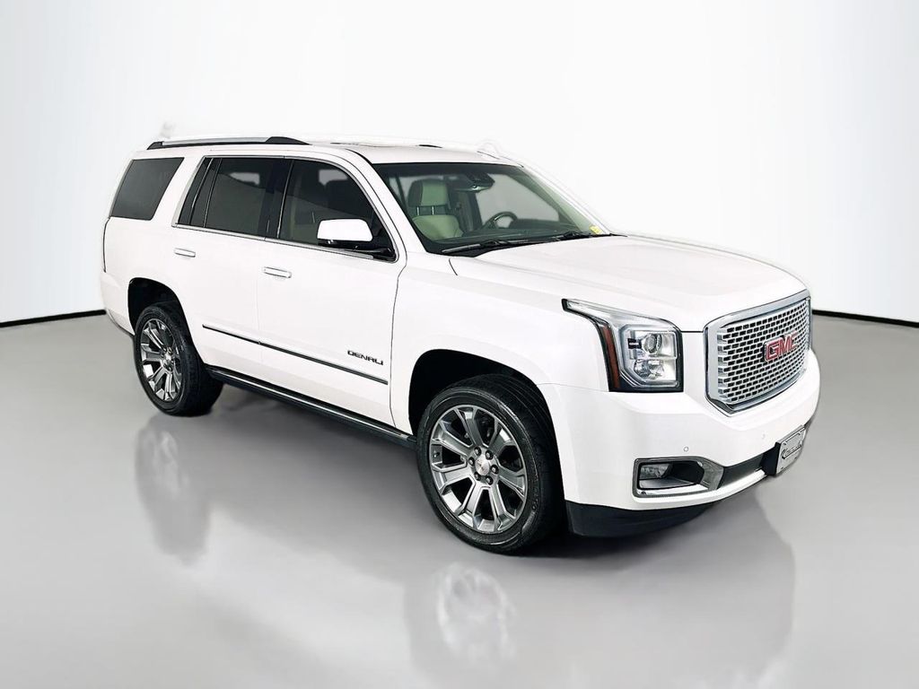 Used 2017 White GMC Denali image 40
