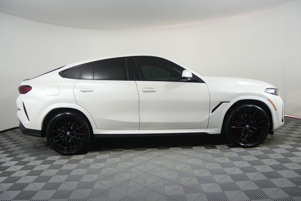 Thumbnail: 2024 BMW X6 - 2