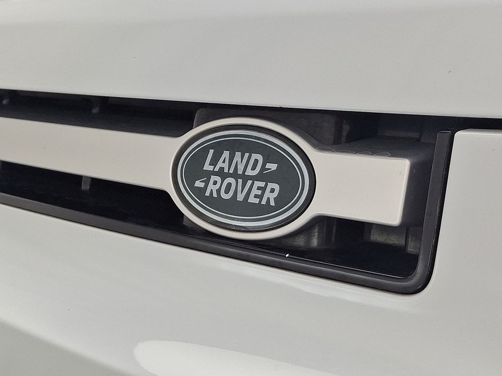 Thumbnail: 2021 Land Rover Defender - 31