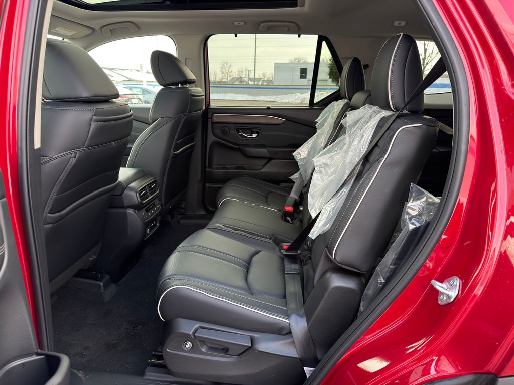 Thumbnail: 2026 Honda Pilot - 20