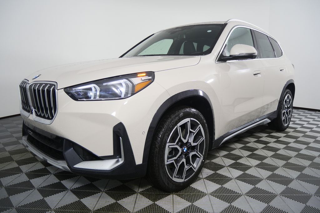 Thumbnail: 2026 BMW X1 - 8