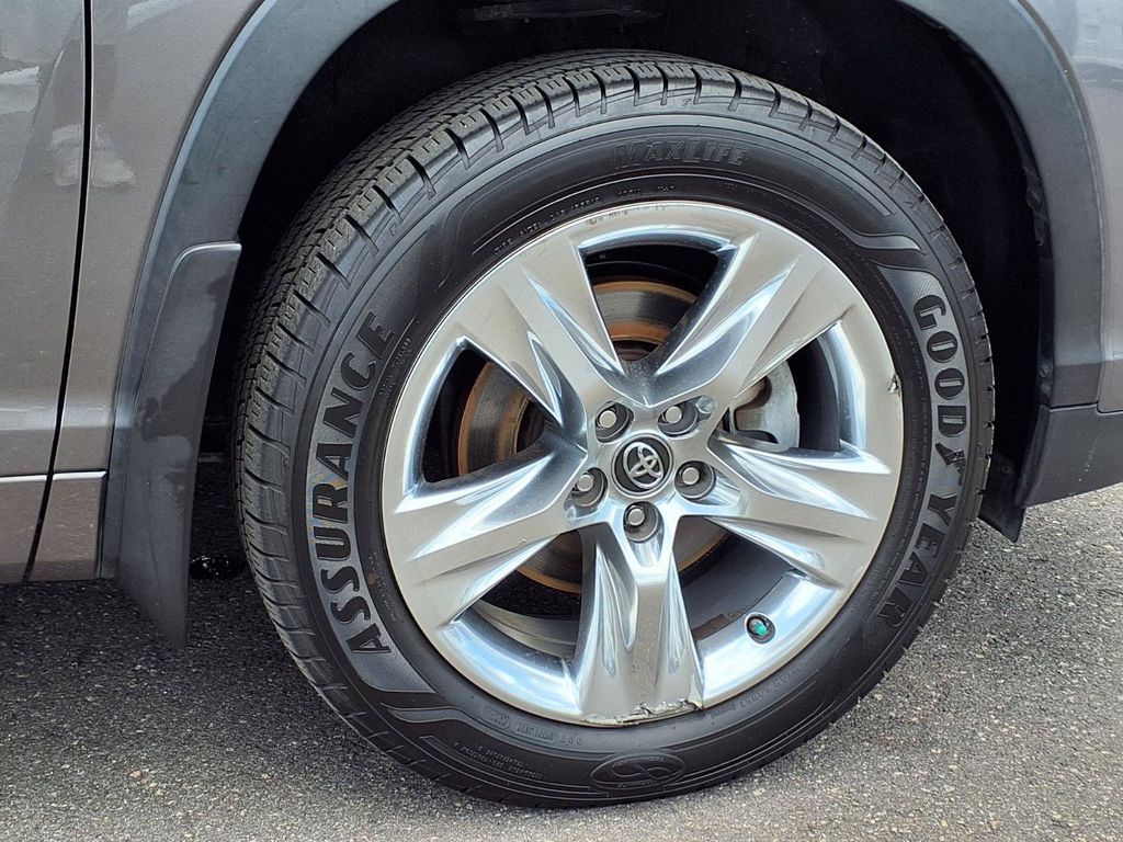 Used 2018 Toyota Highlander SUV