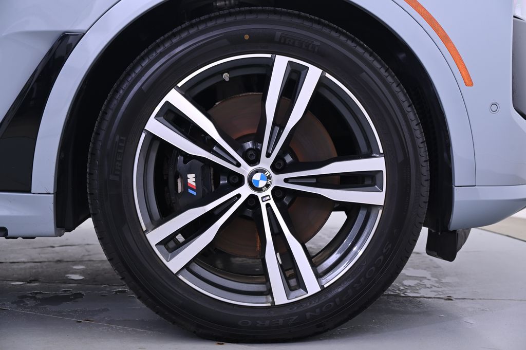 2023 BMW X7 xDrive40i 18