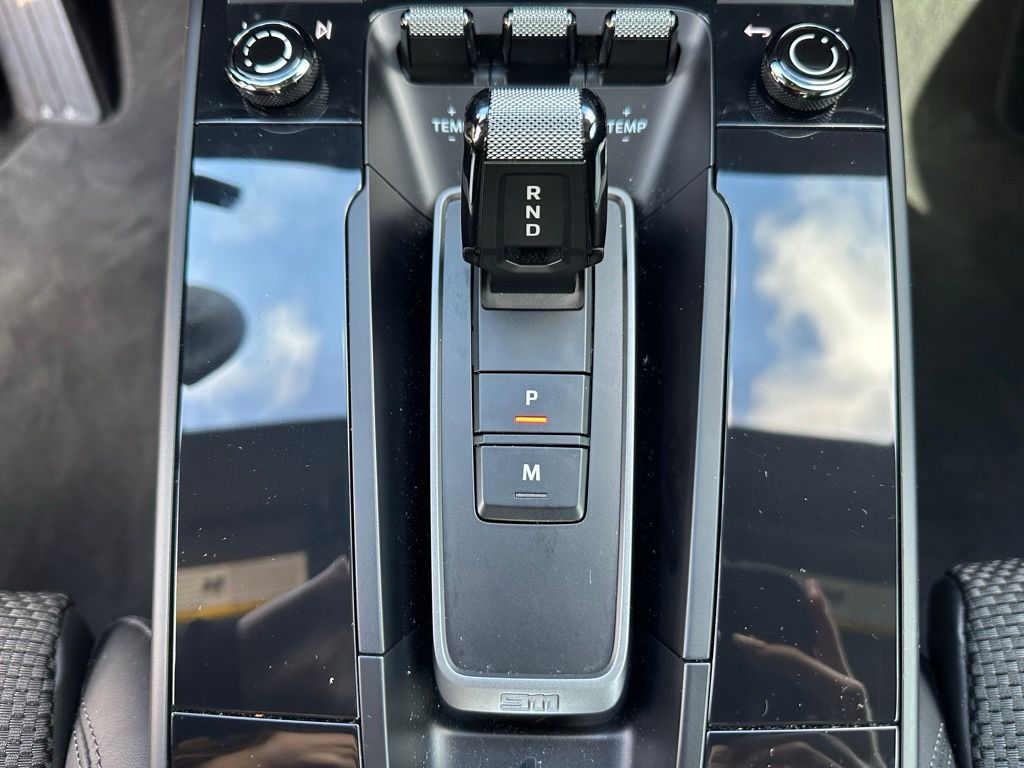 Thumbnail: 2024 Porsche 911 - 25