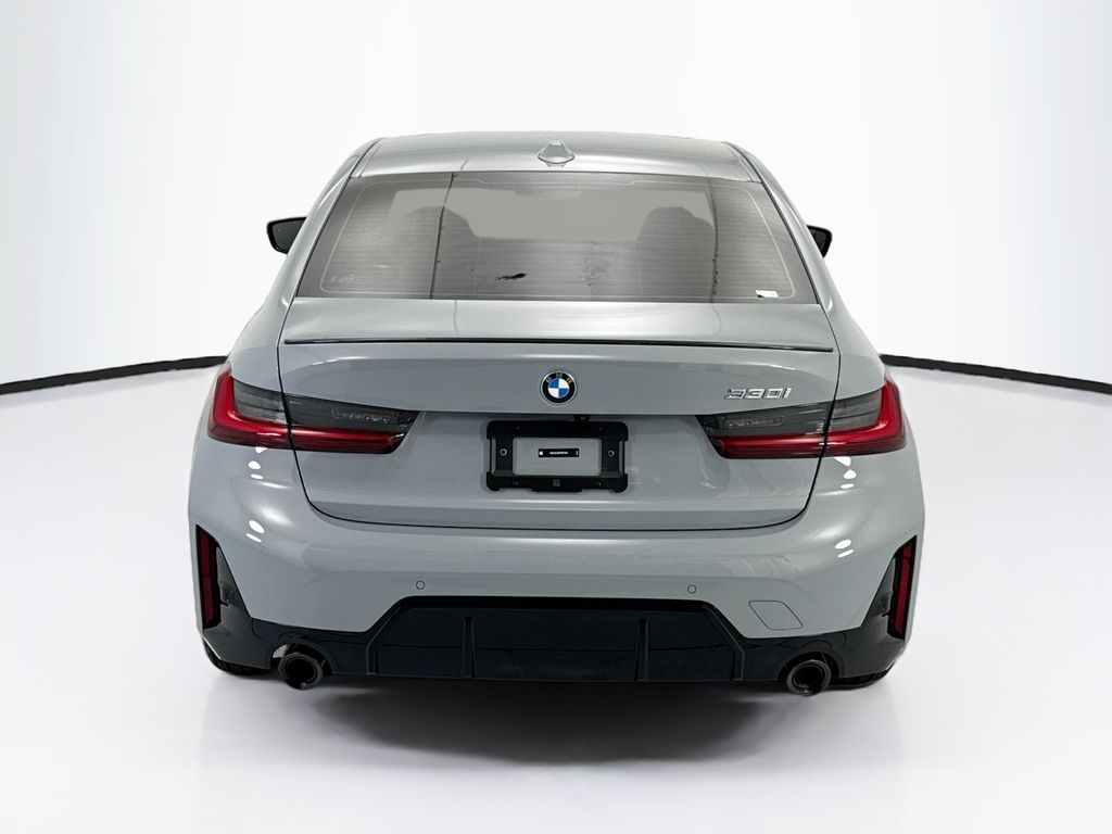 Thumbnail: 2026 BMW 3 Series - 6