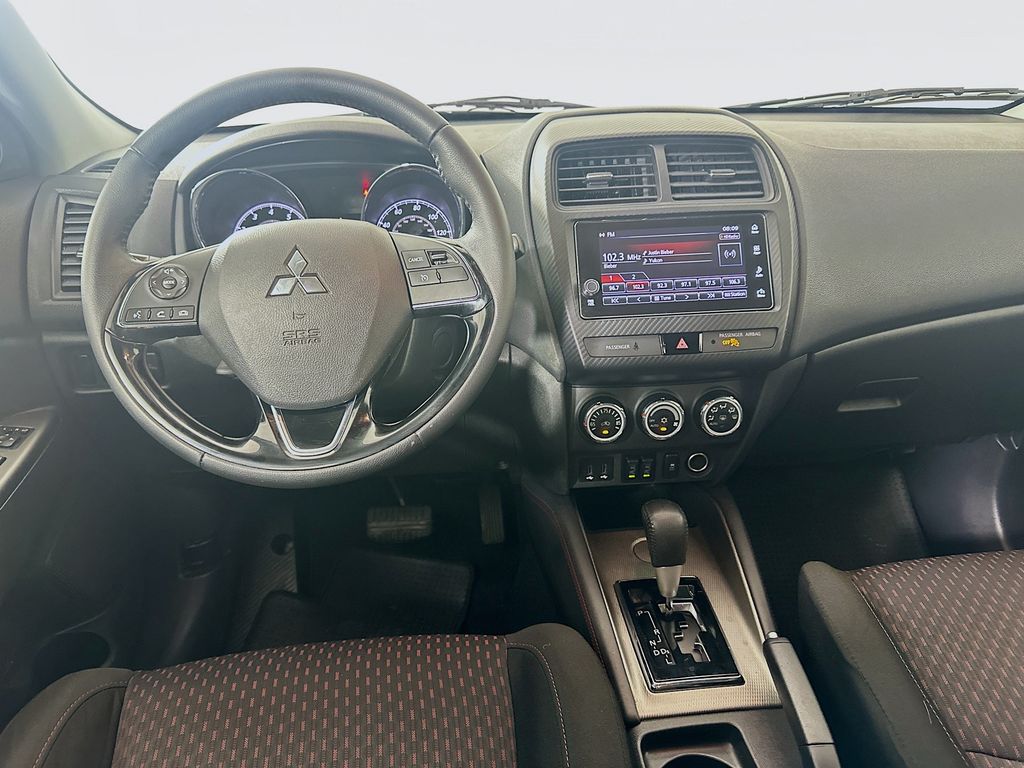 Thumbnail: 2019 Mitsubishi Outlander Sport - 21