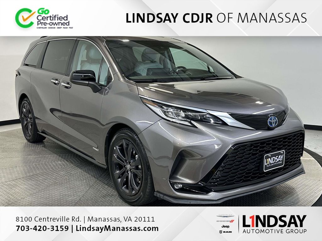 2021 Toyota Sienna XSE 7-Passenger FWD