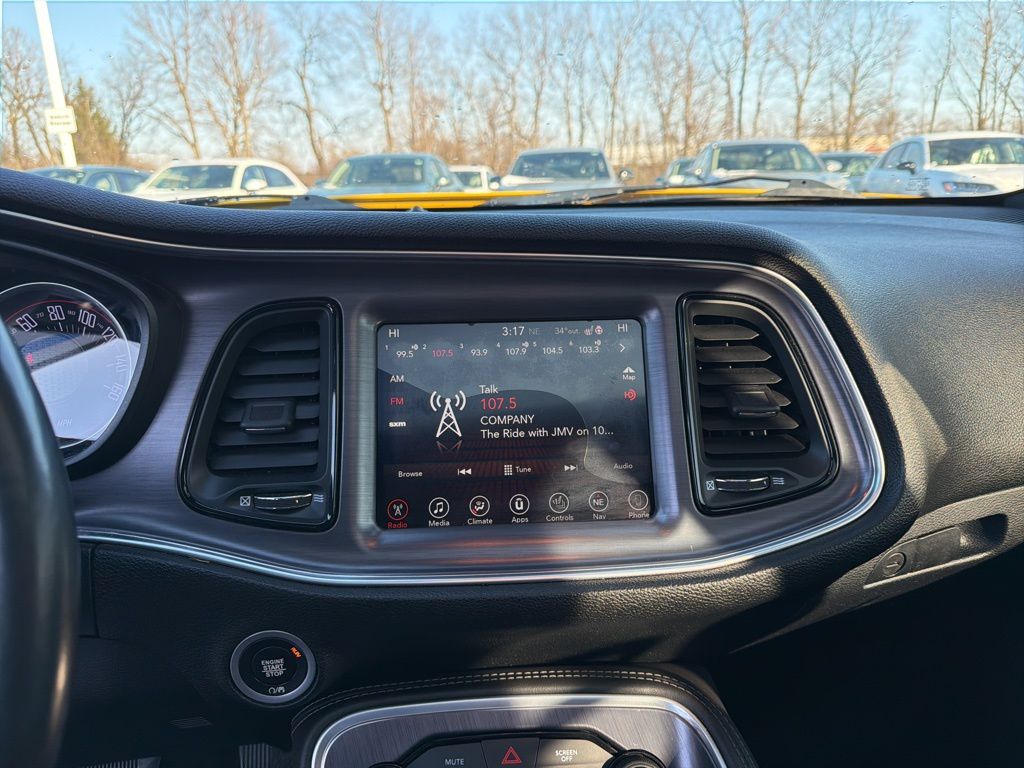 Thumbnail: 2017 Dodge Challenger - 15