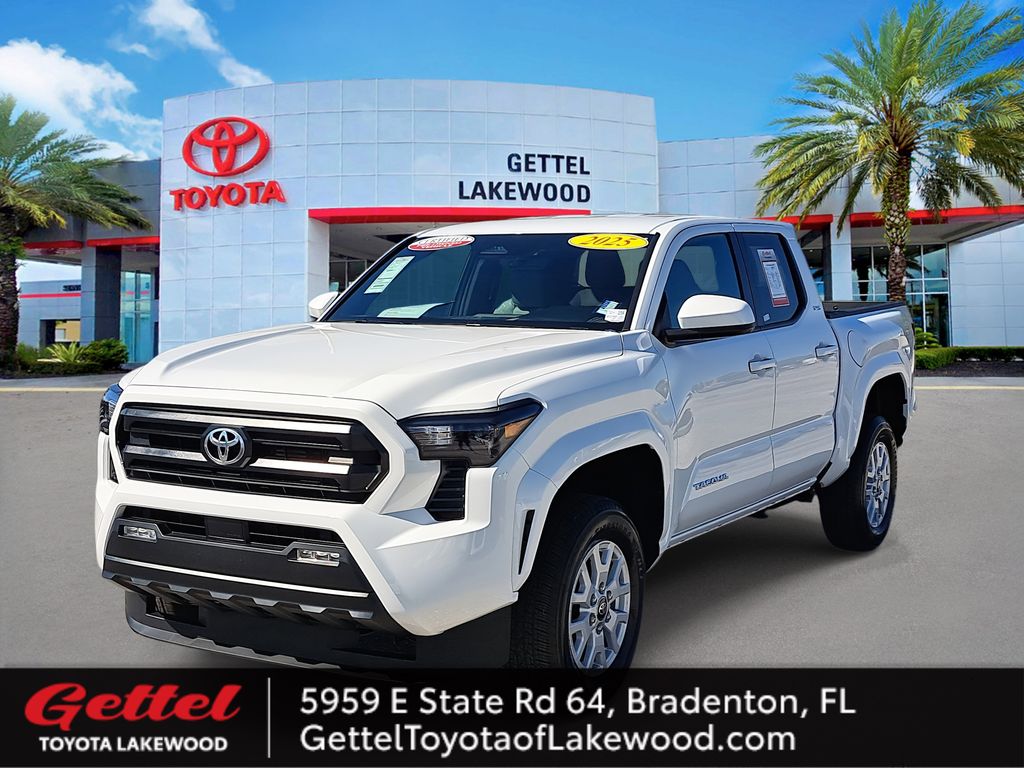 2025 Toyota Tacoma SR5's photo