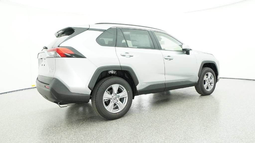 Thumbnail: 2025 Toyota RAV4 - 16