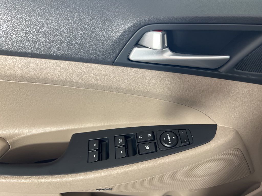 Used 2020 White Hyundai Sport image 15