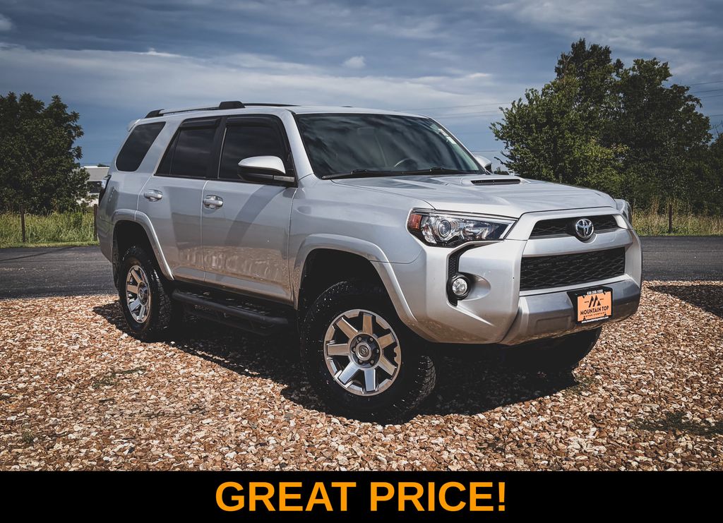 Classic Silver Metallic 2016 Toyota 4Runner SUV / Crossover Four-Wheel Drive 5-Speed Automatic Overdrive