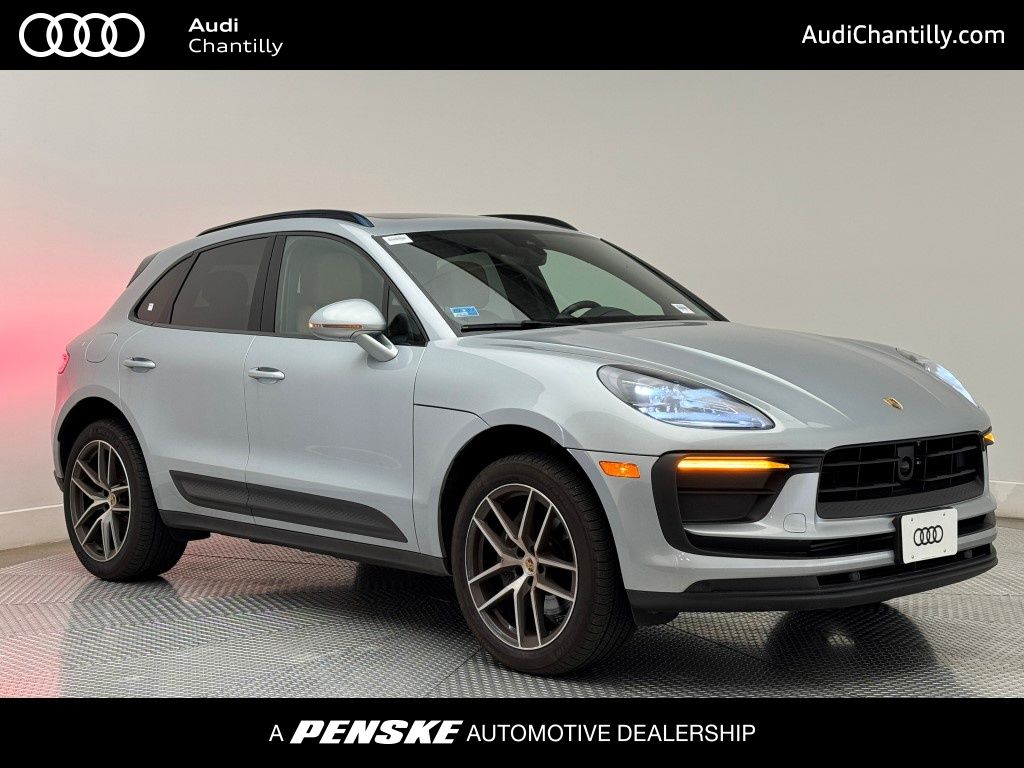 2024 Porsche Macan Base -
                  Chantilly, VA