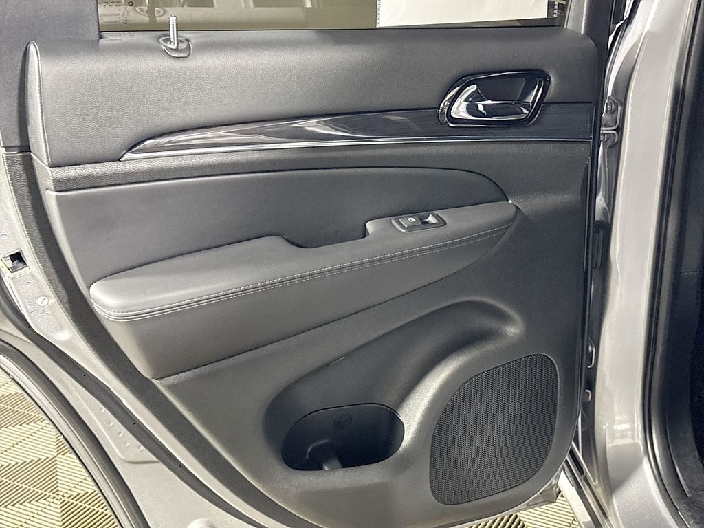 2020 Jeep Grand Cherokee Overland