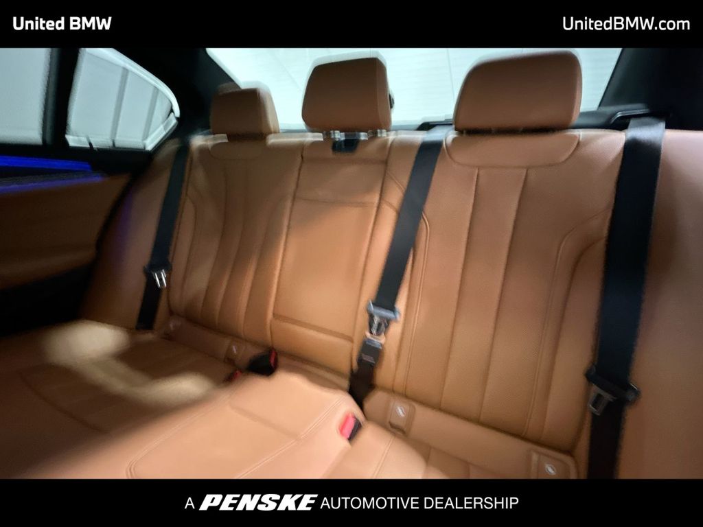 2022 BMW 5 Series 530i 21