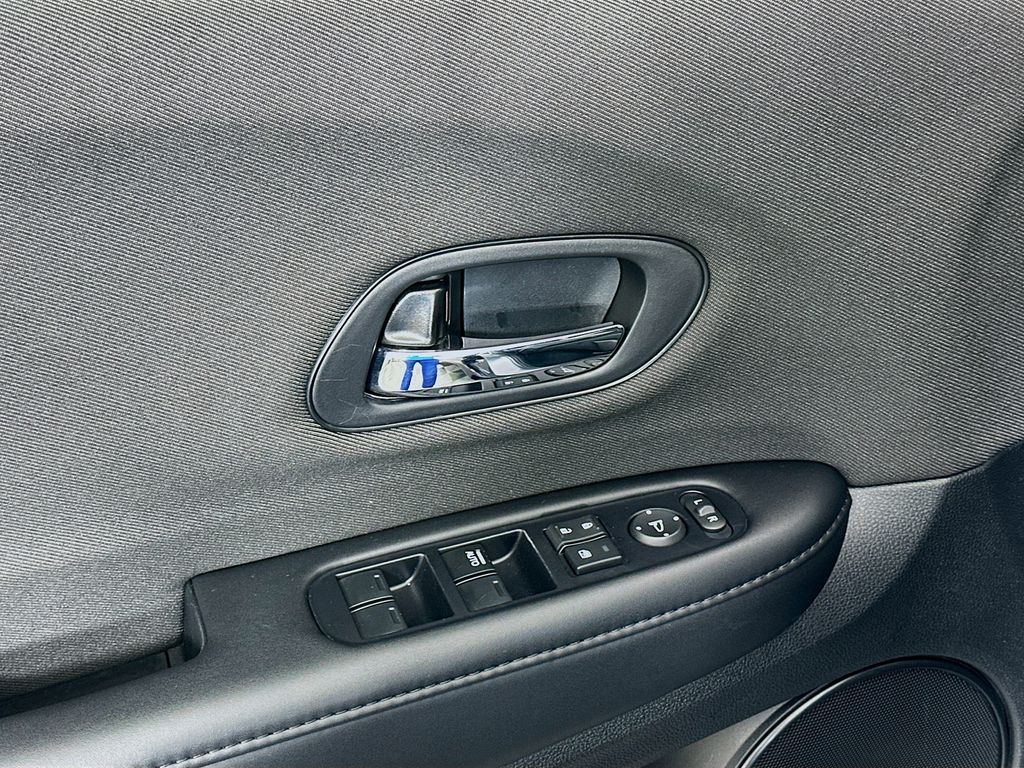 2019 Honda HR-V Sport 17