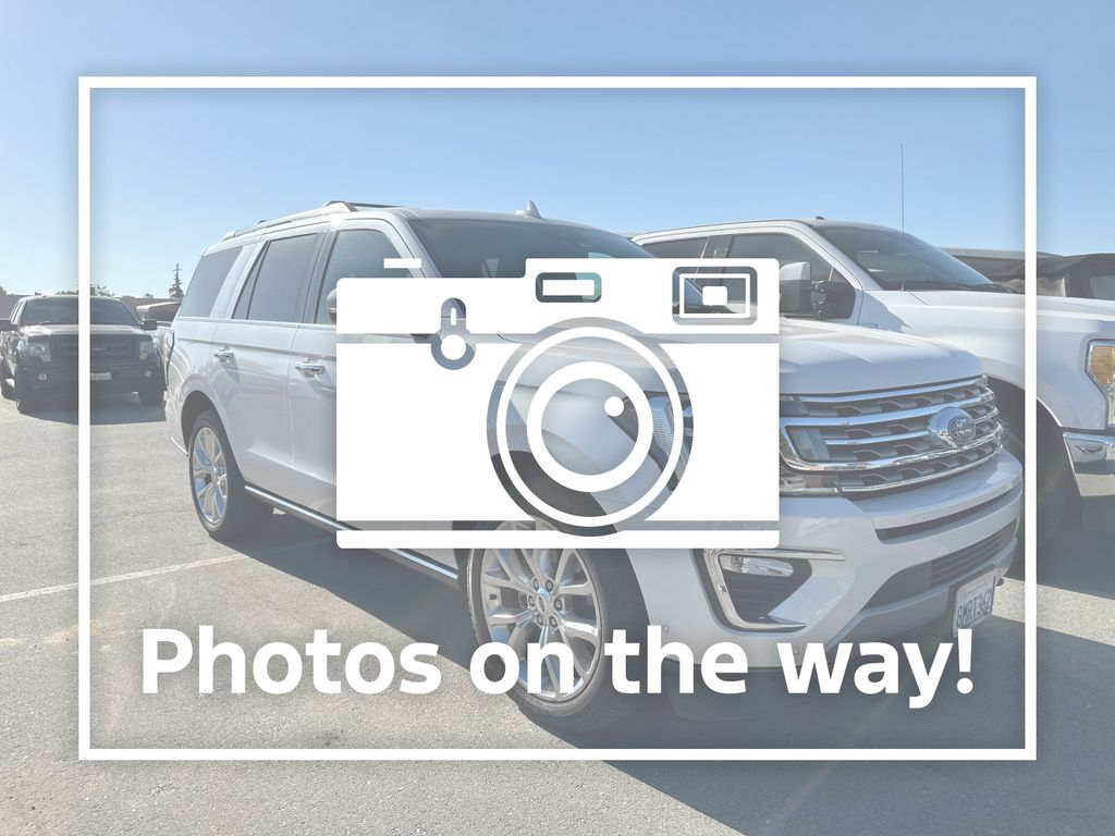 White Platinum Clearcoat Metallic 2019 Ford Expedition SUV / Crossover Four-Wheel Drive Automatic