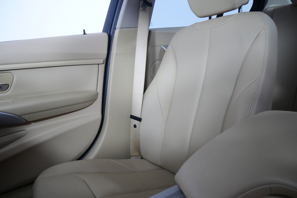 2015 BMW 3 Series 320i 25