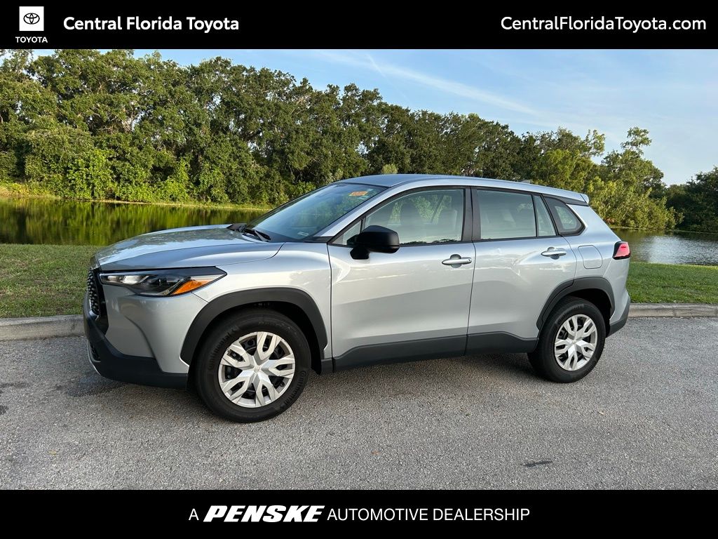 2022 Toyota Corolla Cross L Hero Image