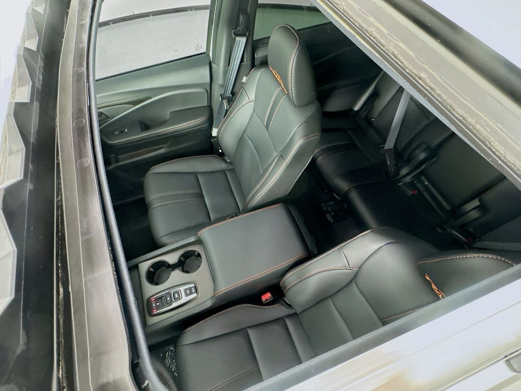 2025 Honda Passport TrailSport photo