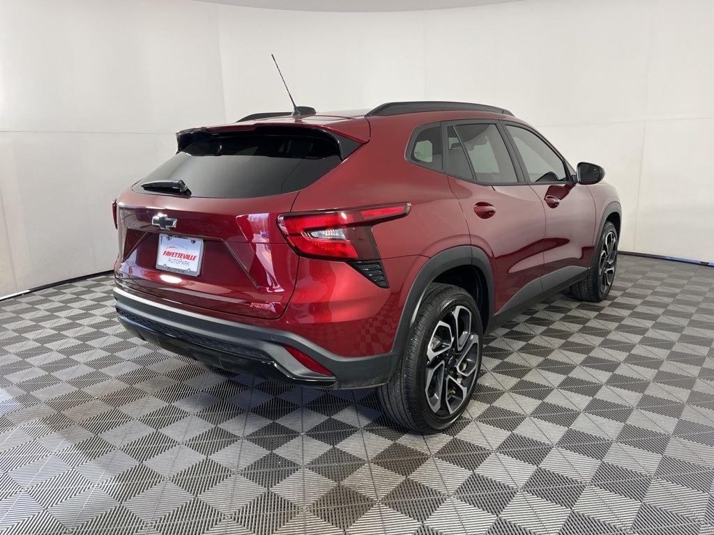 Thumbnail: 2025 Chevrolet Trax - 14