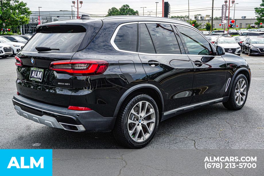 Used 2021 Black BMW sDrive40i image 5