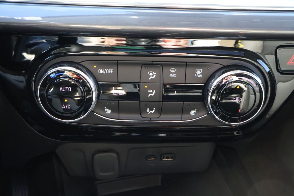 Thumbnail: 2026 Chevrolet Trax - 28